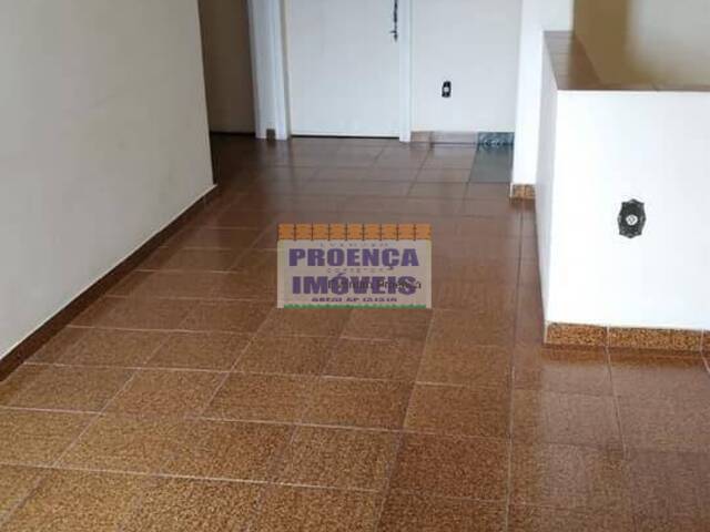 Casa para Locação em Guaratinguetá - 3