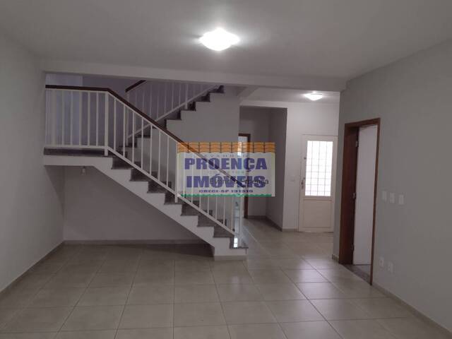 #126 - Casa para Venda em Guaratinguetá - SP