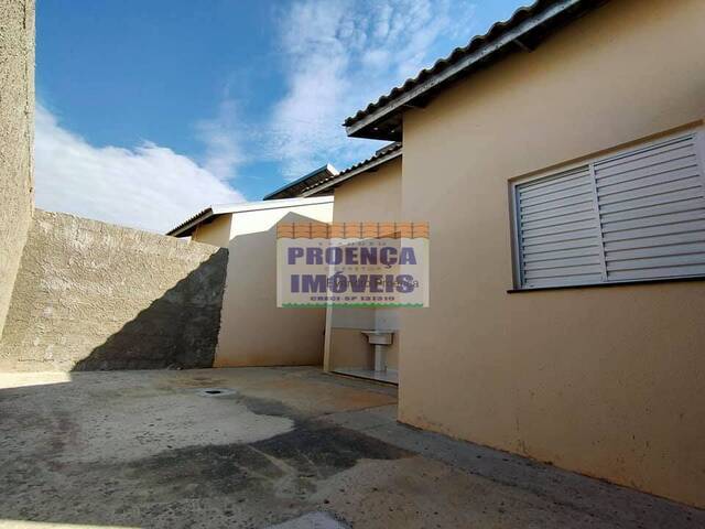 Casa para Locação em Guaratinguetá - 2