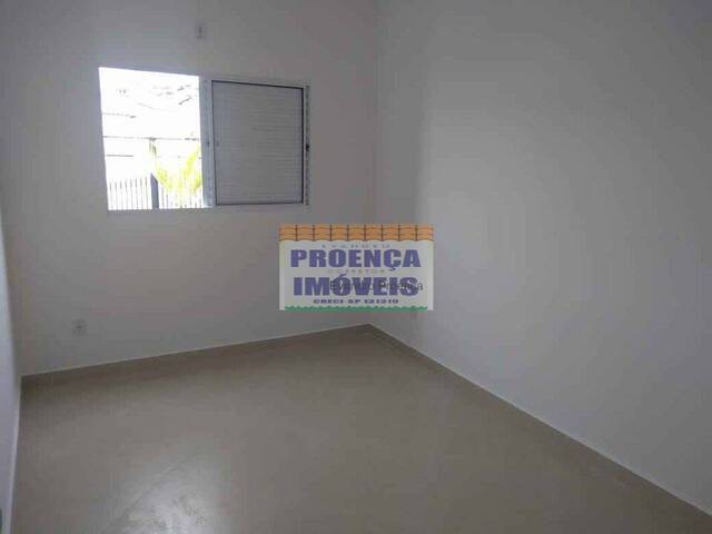 #68 - Casa para Locação em Guaratinguetá - SP