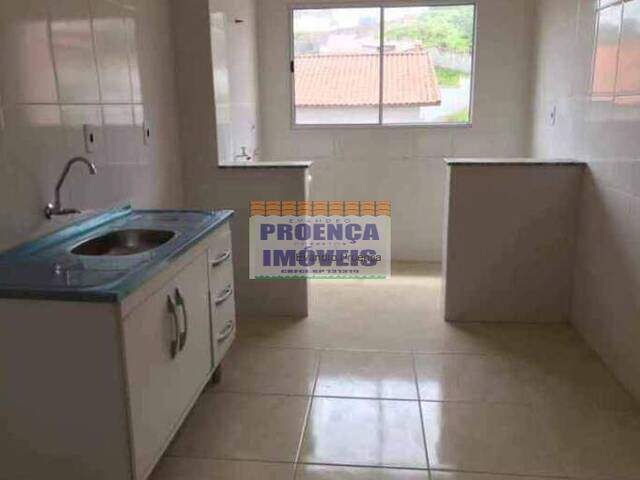 #80 - Apartamento TMP para Venda em Guaratinguetá - SP