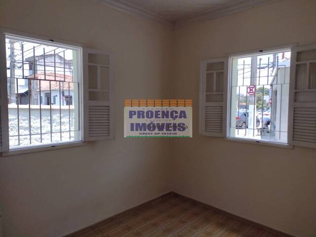 #144 - Casa para Locação em Guaratinguetá - SP