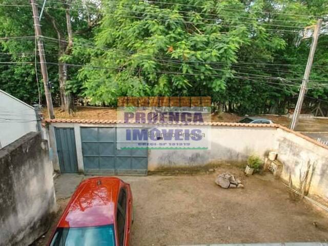 #163 - Casa para Locação em Guaratinguetá - SP