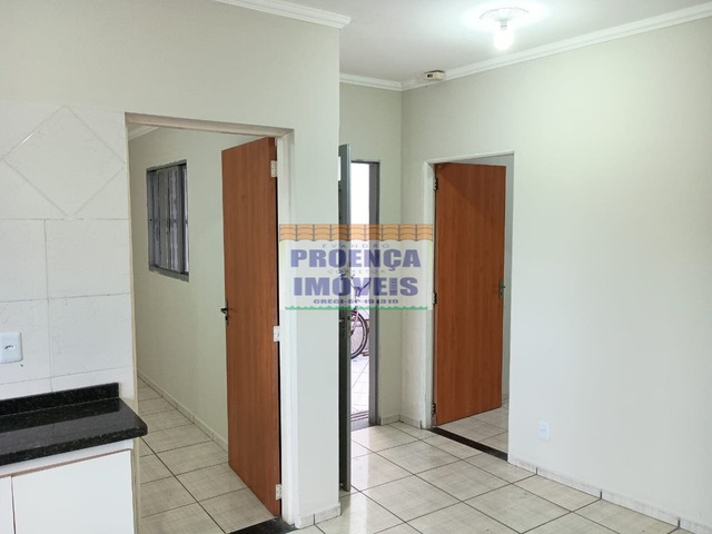 Casa para Locação em Guaratinguetá - 3