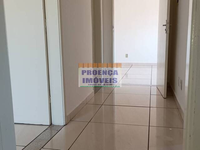 #377 - Apartamento para Venda em Guaratinguetá - SP - 2