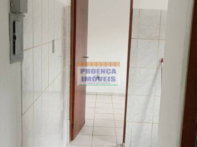 #379 - Casa para Locação em Guaratinguetá - SP