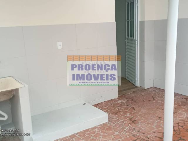 #382 - Casa para Locação em Guaratinguetá - SP - 2