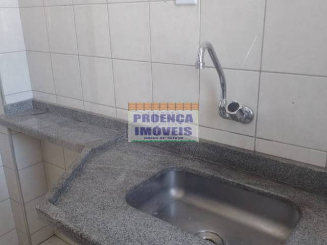 Salão Comercial para Locação em Guaratinguetá - 5