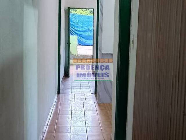 #402 - Casa para Venda em Guaratinguetá - SP